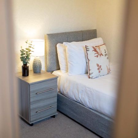 Adrian House, Near Hospital, Easy Parking + Garden Lejlighed Carlisle  Eksteriør billede